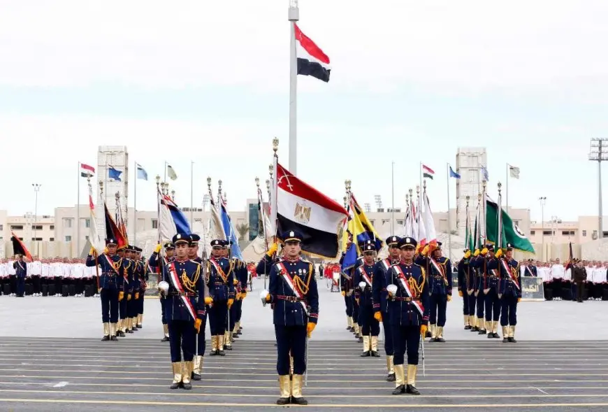 الأكاديمية العسكرية تستقبل الطلبة الجدد المقبولين من الدفعة 121 حربية وما يعادلها