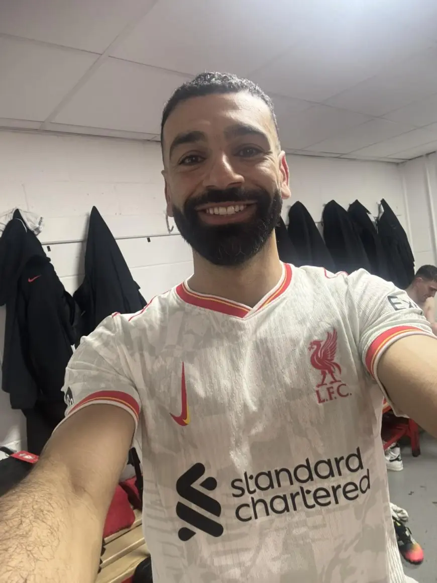 محمد صلاح ينشر صورة جديدة له بعد الفوز علي بورنموث في الدوري الإنجليزي