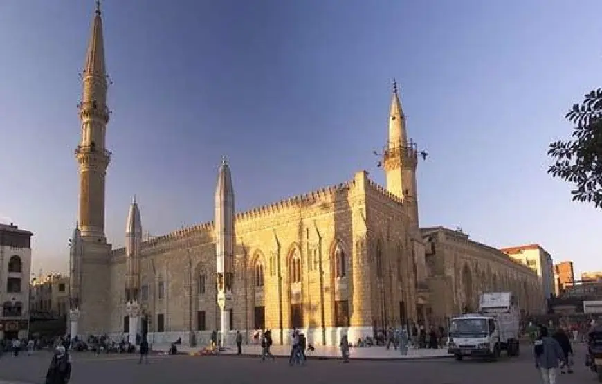 الأوقاف: بث صلاة التراويح من مسجد الحسين بمشاركة كبار الأئمة في رمضان