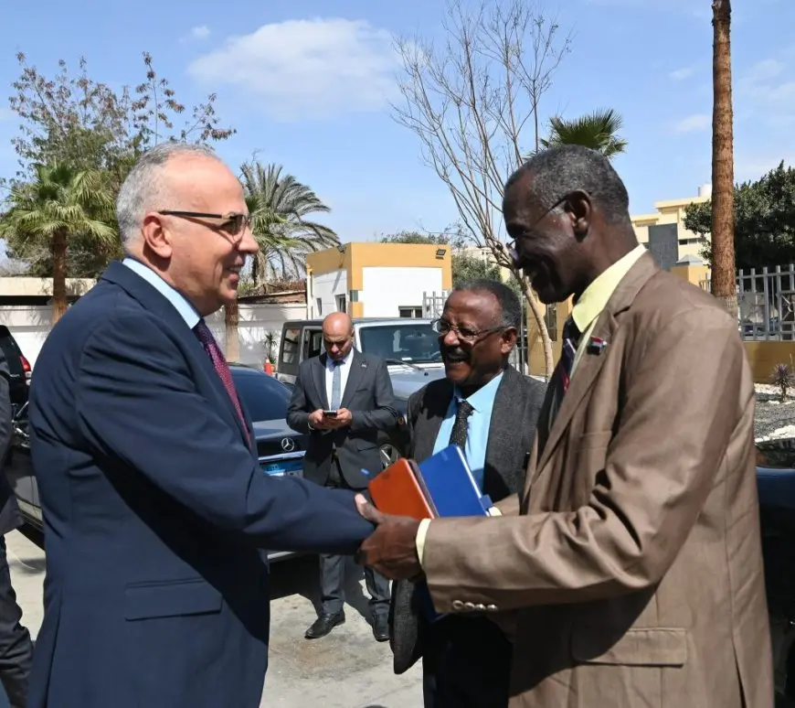 وزير الري ونظيره السوداني يؤكدان حرص الدولتين على إبقاء قضية سد النهضة ضمن الإطار الثلاثي