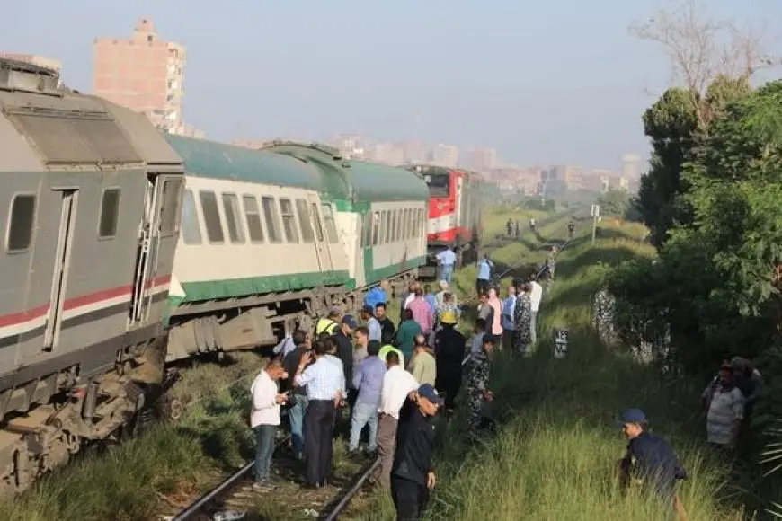 رئيس الوزراء يوجه بصرف 100 ألف جنيه لأسرة كل متوفي في حادث تصادم القطار مع ميني باص