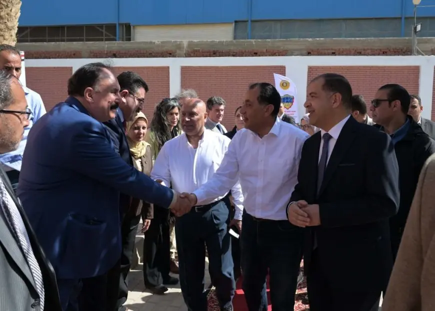 رئيس الوزراء يزور مركز التدريب التابع لمصلحة الكفاية: تفقد أحدث أعمال التطوير والتدريب المهني