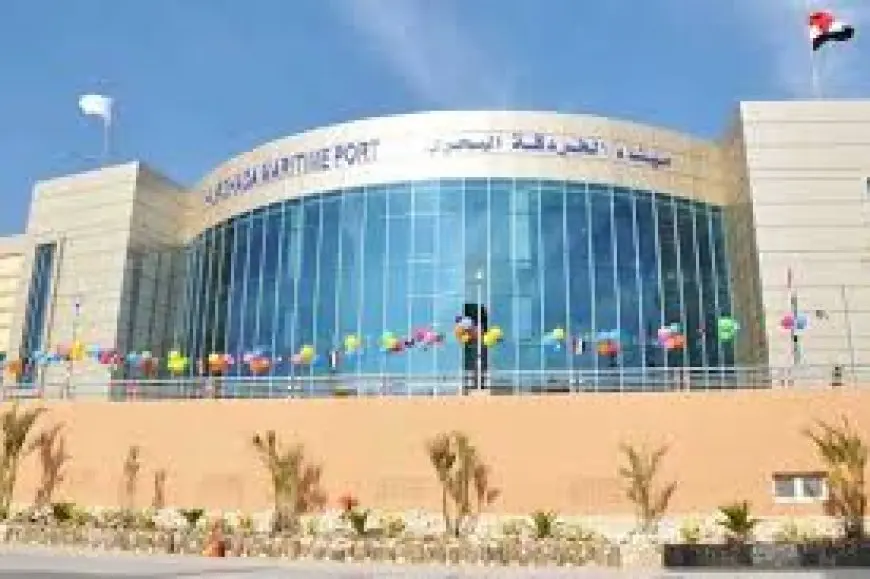 إغلاق ميناء الغردقة بسبب الطقس السيئ: تداعيات وآثار على الملاحة