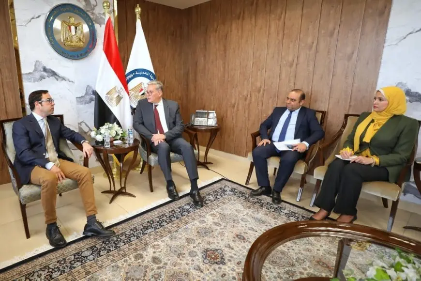 “جلسة استكشافية بين وزير البترول و«شارد كابيتال» لتفصيل مشروع جذاب في مجال البتروكيماويات بالعلمين الجديدة”