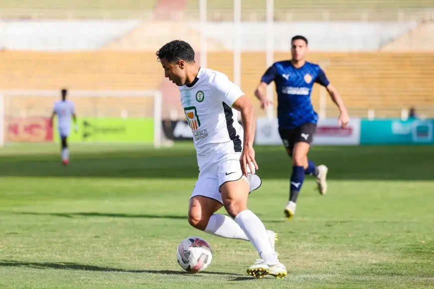 “صدمة لسيراميكا كليوباترا! البنك الأهلي يحقق انتصاراً ساحقاً بأربعة أهداف في الدوري!”