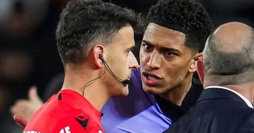 “مانزانو يشعل فضيحة جديدة… قناة ريال مدريد تفجر غضبها على الحكام بقوة!”