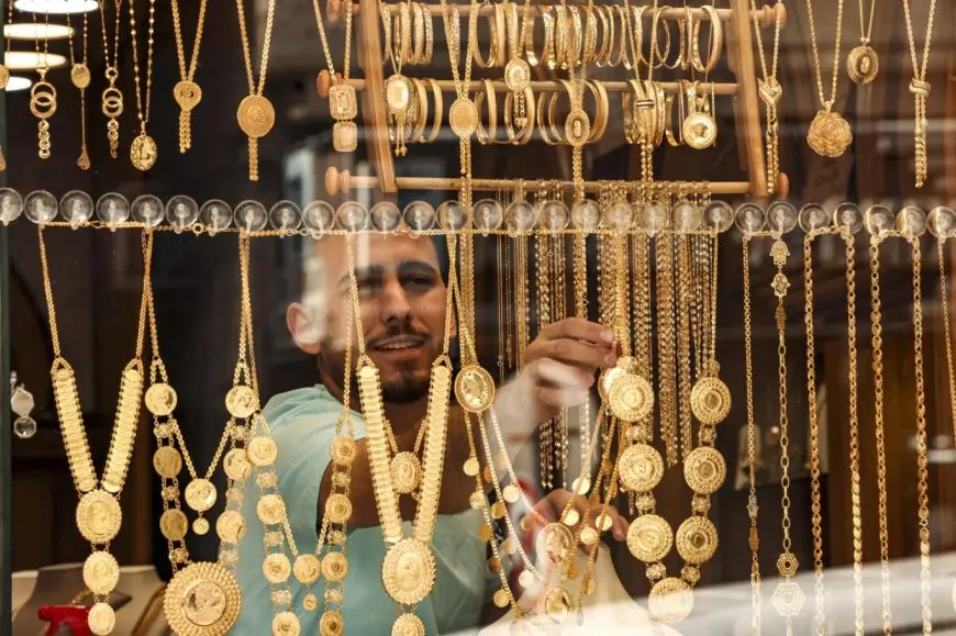 أسعار الذهب تحطم الأرقام القياسية اليوم – اكتشف الأسعار الجديدة الآن!