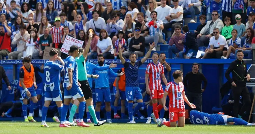 صدمة تعادل أتلتيكو مدريد مع ألافيس! لماذا تجنب ألفاريز الطرد المباشر؟