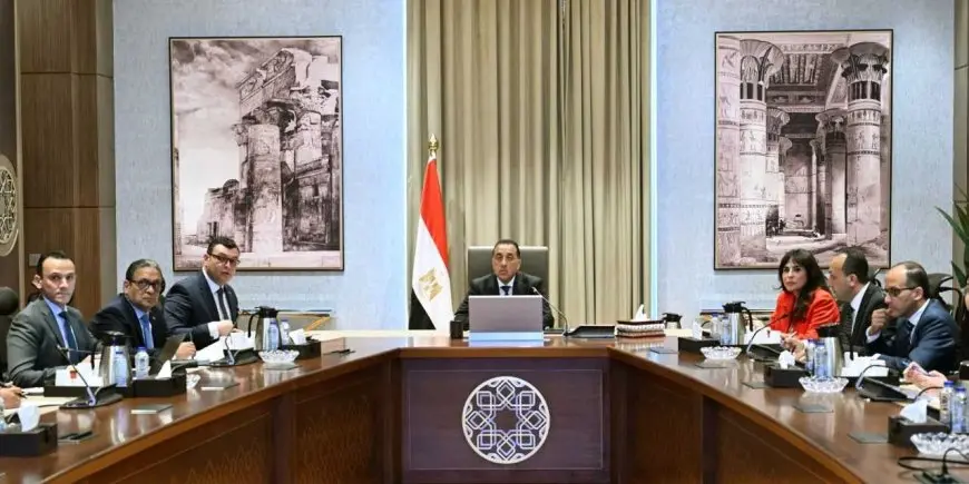 رئيس الوزراء يكشف عن خطة طموحة لتحسين تجربة السياح في المطارات المصرية!