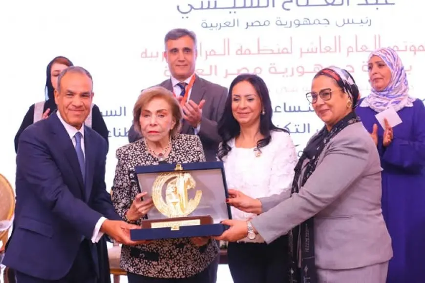 وزيرة التضامن تكشف عن خطتها لحماية النساء في العالم الرقمي!