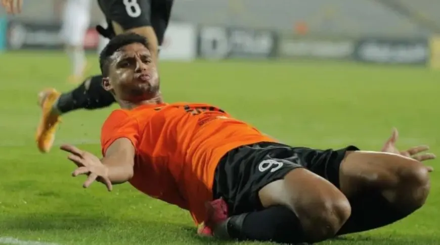 أخبار عاجلة: أسامة فيصل يُنقذ البنك الأهلي في مباراة مثيرة ضد الزمالك!