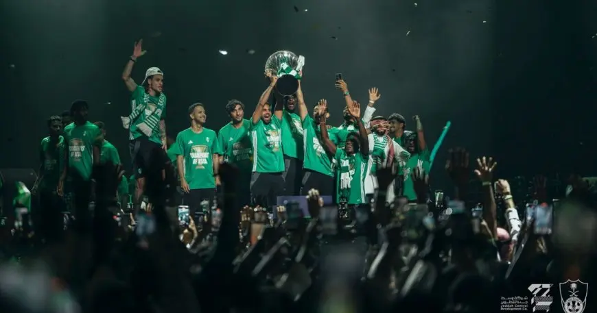 الأهلي يتألق مع جماهيره ومحرز يعد بتحقيق الدوري السعودي بعد فوزه في آسيا