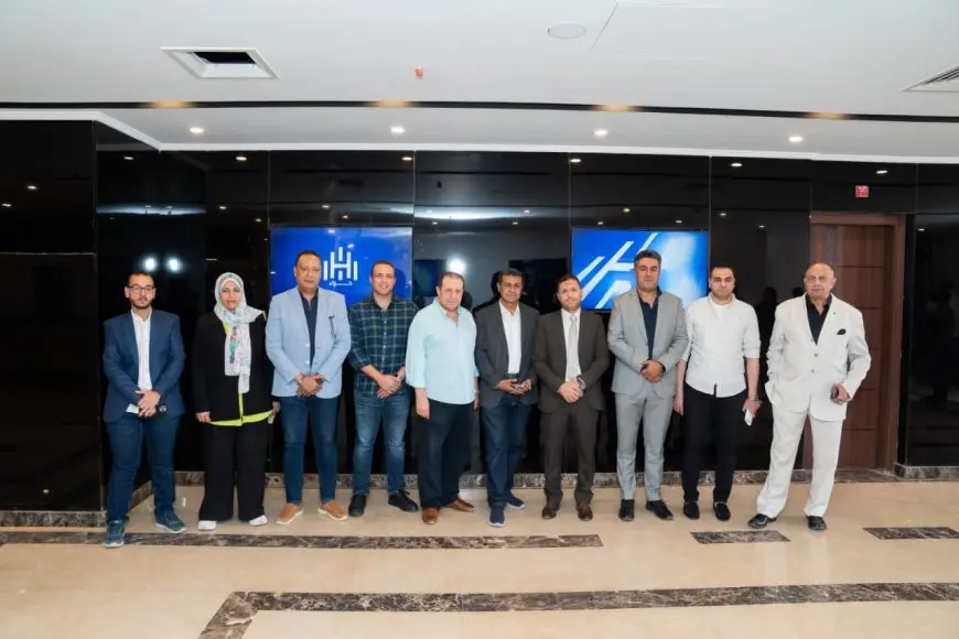 رئيس جهاز سوهاج الجديدة يفتتح دار عرض سينمائي مذهلة في قلب المدينة!