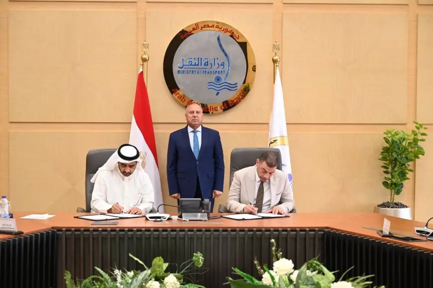 “كامل الوزير يدشن شركة جرين فالي للسيارات الكهربائية بتوقيع عقد استثنائي!”
