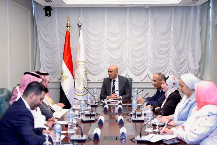 وزير التعليم ومدير مكتب التربية العربي يخططان لتعزيز التعاون الخليجي في مجال التعليم!