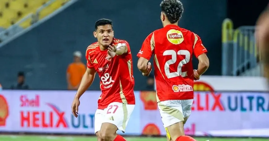 الأهلي يتصدر الدوري بعد فوز مذهل برباعية ضد المصري!