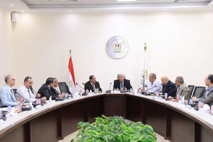 وزير التعليم العالي يحدد خطة تعيين الهيئة التدريسية بالمعاهد!