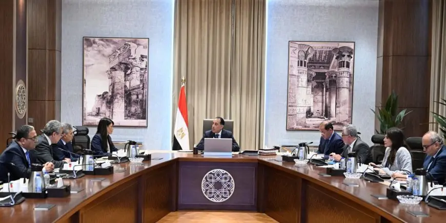 رئيس الوزراء يحدد خطوات جديدة لتحسين الأداء الاقتصادي: تعرف عليها الآن!