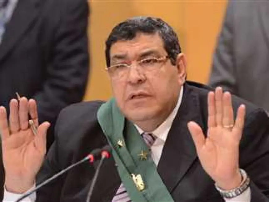 وفاة مستشار شهير تشعل مواقع التواصل الاجتماعي! شاهد رد فعل أحمد موسى ونعي مؤثر تداوله الجميع