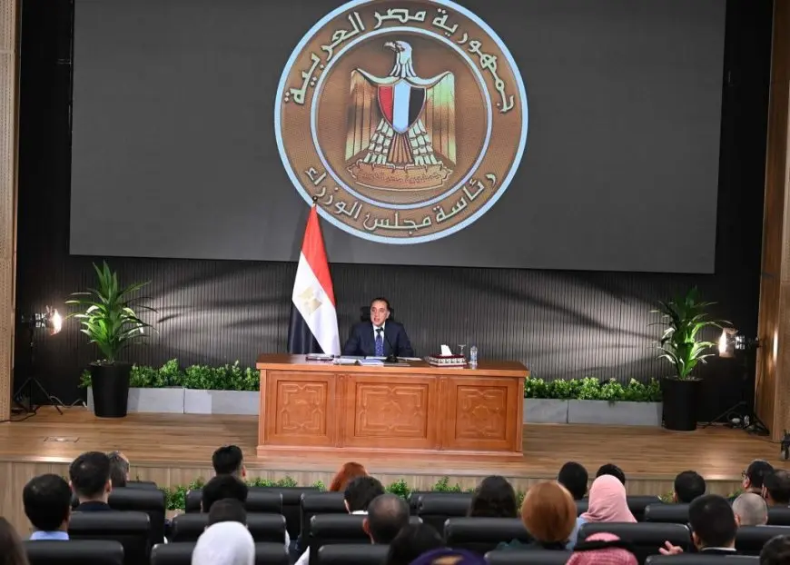 رئيس الوزراء يستقبل شباباً من 80 دولة لبرنامج منحة ناصر: ما الذي حدث؟