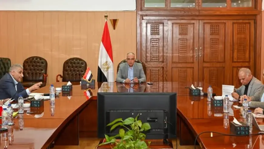 وزير الري يطلق خطة طموحة لضمان توفير المياه بكميات كافية وتنقية الترع والمصارف – اكتشف التفاصيل الآن!