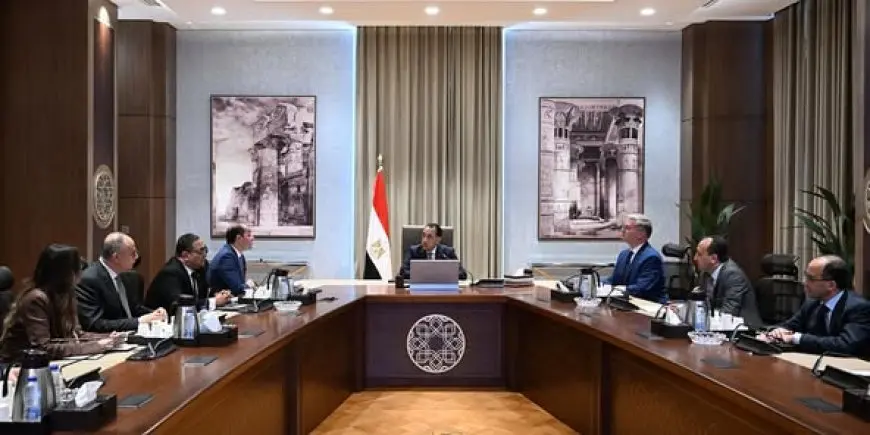 رئيس الوزراء يطلق المبادرة الكبرى لتشجيع اعتماد السيارات العاملة بالغاز الطبيعي
