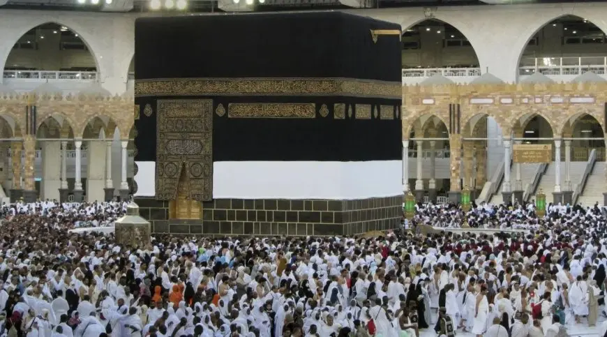 صدمة: ضبط 3 وافدين يروّجون لحملات حج وهمية!