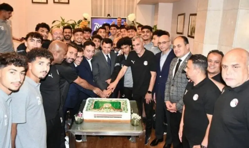 وزير الرياضة يطلق دعمه الكامل لمنتخب الشباب قبل مواجهة المغرب! شاهد الصور الحصرية!
