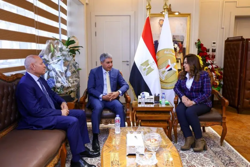 اكتشف الخطة الجديدة لجمع رسوم المنشآت السياحية.. تفاصيل الاجتماع بين وزيري التنمية المحلية والسياحة