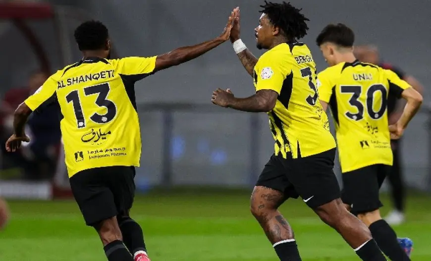 بالصور: اتحاد جدة يفوز بلقب الدوري السعودي ويحقق الإنجاز المذهل!