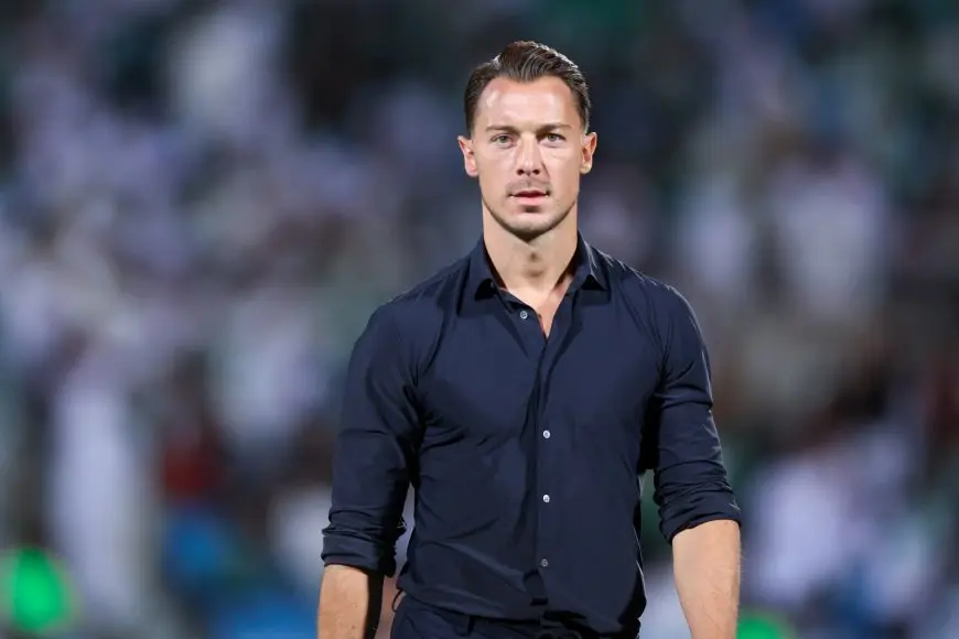 اللاعب الشهير يُقرر مستقبله مع النادي الأهلي السعودي!