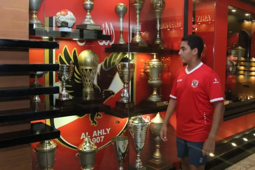 الخبر الحصري: الأهلي يفاجئ الجميع بالتعاقد مع نجم التنس عمر قنديل!