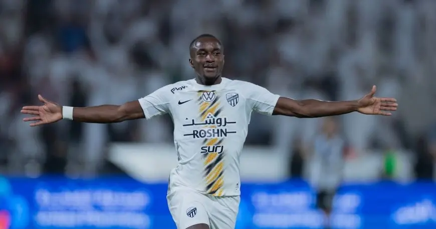 ديابي يسجل هدفين مذهلين ويقود الاتحاد لفوز مثير على الشباب!