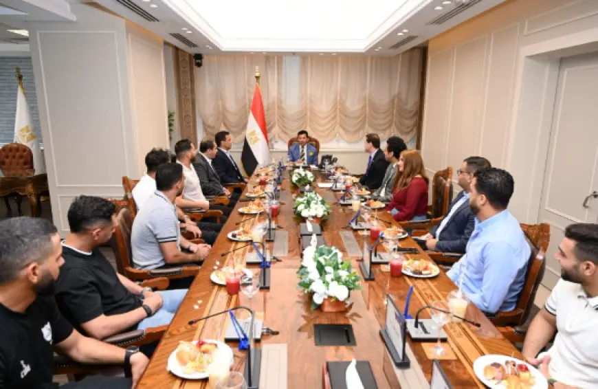 وزير الرياضة يستقبل بعثة الرياضيين العائدين من ليبيا بحفاوة في العاصمة الإدارية – لن تصدق رد فعلهم!