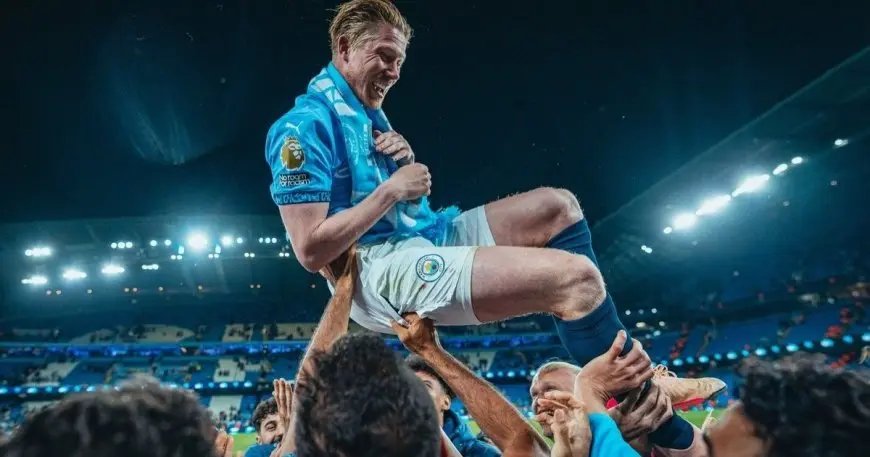مفاجآت وتحديثات: اكتشف قائمة لاعبي الدوري الإنجليزي الممتاز الذين ينتهي عقدهم صيف 2025!