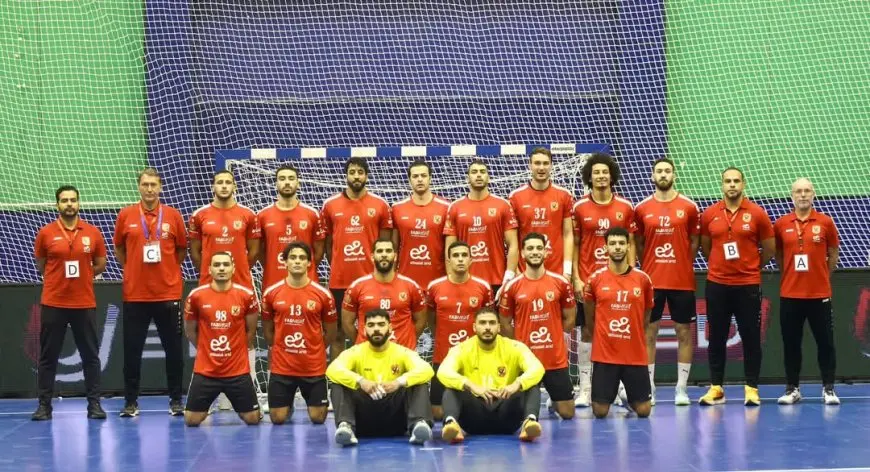رجال يد الأهلي ينافسون في مواجهة حاسمة مع منتدى درب السلطان المغربي: من سيفوز؟
