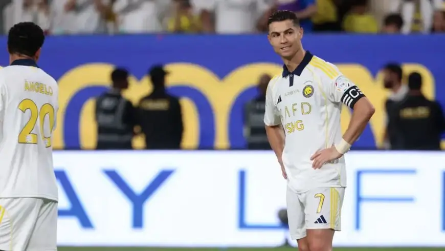 نجم النصر يصدم العالم بمطالبة رونالدو بالتقاعد على الفور!