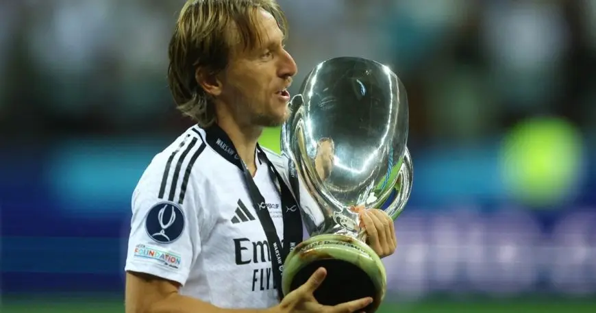 كم عدد ألقاب النجم لوكا مودريتش مع ريال مدريد؟ اكتشف الإجابة المدهشة هنا!