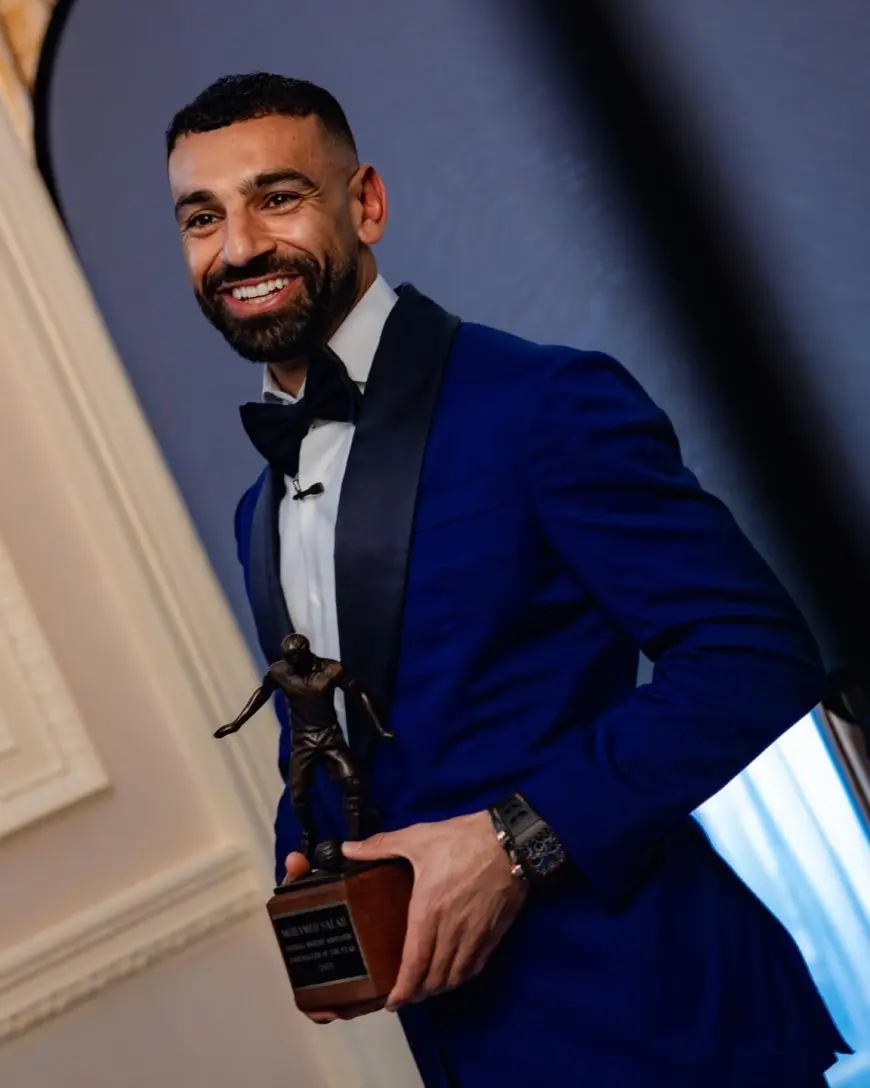 محمد صلاح يفوز بلقب الأفضل في الدوري الإنجليزي.. اكتشفوا سر نجاحه!