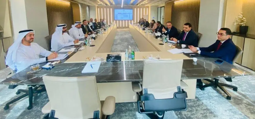 وزير الاستثمار يستكشف آفاق التعاون مع رئيس أبوظبي للطيران!