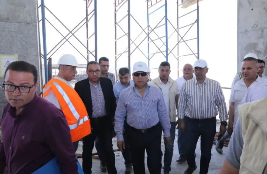 وزير الصناعة يزور مشروع القطار الكهربائي السريع الذي سيربط القاهرة بالمنيا!