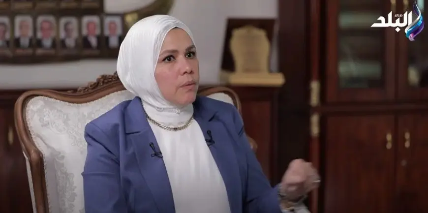 “رئيس مصلحة الضرائب يكشف عن مكتب مفتوح على مدار الساعة لجميع المكرّمين!”