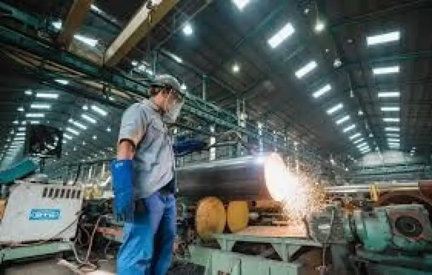 زيادة قياسية مذهلة بنسبة 3.9% في الصناعات التحويلية والاستخراجية خلال مارس 2025!
