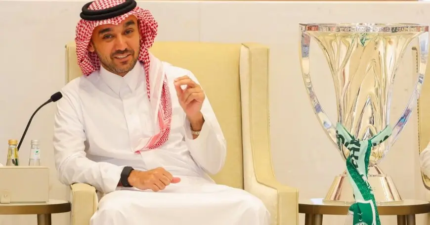 وزير الرياضة السعودي يصبح رئيساً فخرياً للاتحاد الدولي لرفع الأثقال!