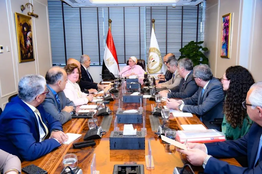 الوزيرة تكشف عن خطة سرية لجعل البنية التحتية ملائمة للاستثمارات!