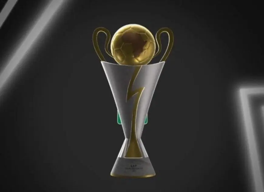 “صورة حصرية: كاف تكشف عن تصميم جديد ومذهل لكأس الكونفيدرالية الإفريقية!”