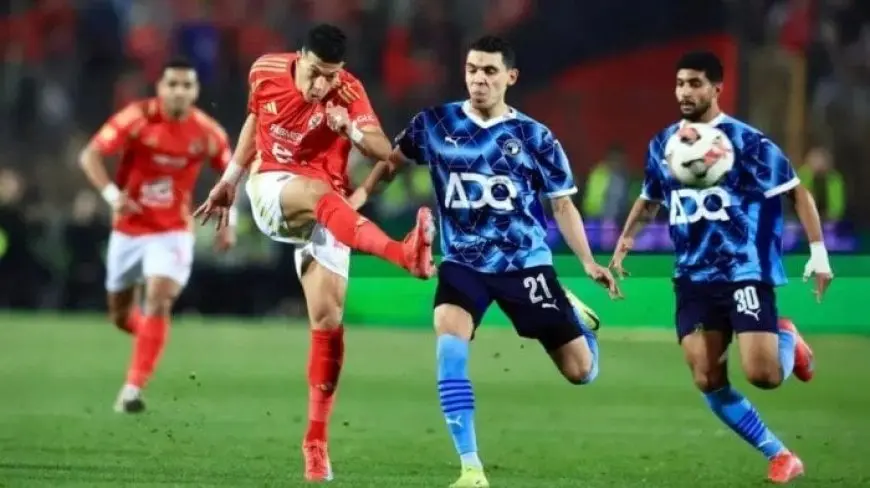 اكتشف كيف يمكن للأهلي وبيراميدز الفوز بلقب الدوري الممتاز!