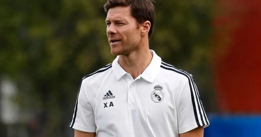 هل انتهت العلاقة بين ألونسو ونجوم ريال مدريد قبل انطلاقها؟