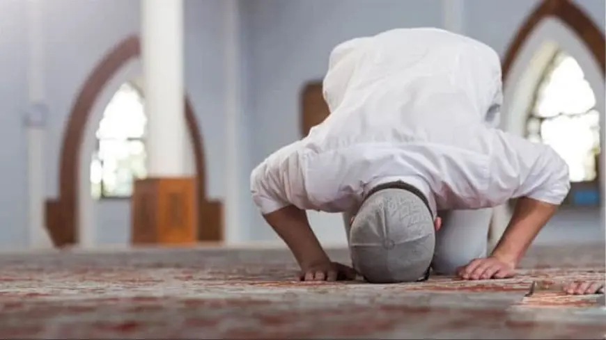 دار الإفتاء تكشف: هل يقلل استخدام وسائل التواصل الاجتماعي من عبادتك؟!