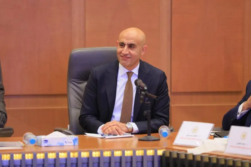 مفاجأة: محمد عبد اللطيف لا يملك أي حسابات على مواقع التواصل الاجتماعي!